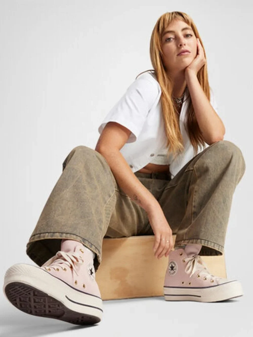 Converse Women’s Chuck Taylor All Star Lift Platform Suede Shoes A13823C Size 10